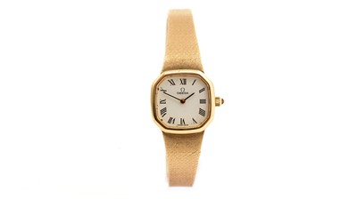 Lot 522 - Omega: a 9ct yellow gold manual wind cocktail watch