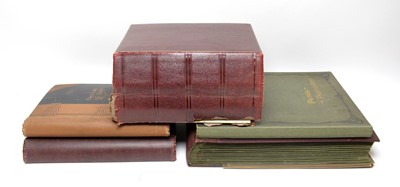 Lot 825 - A collection of early 20th Century postcards