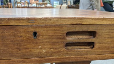 Lot 37 - Nanna Ditzel for Soren Willadsen - Model 93/4: A retro Scandinavian teak desk