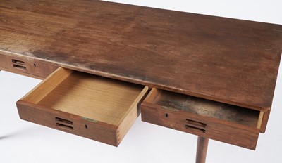 Lot 37 - Nanna Ditzel for Soren Willadsen - Model 93/4: A retro Scandinavian teak desk