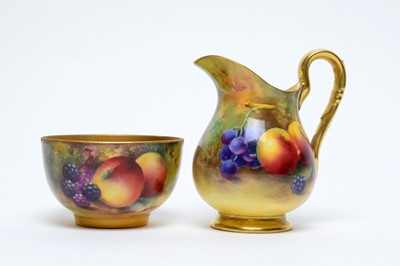Lot 910 - Collection of fruit painted Worcester