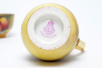Lot 910 - Collection of fruit painted Worcester