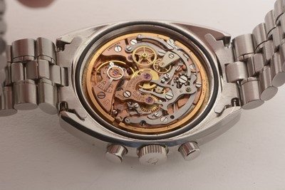Lot 554 - Omega Seamaster: a steel cased manual-wind chronograph wristwatch