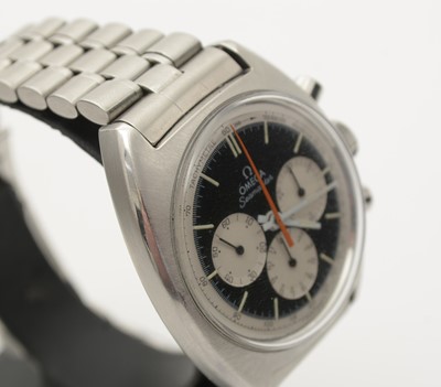 Lot 554 - Omega Seamaster: a steel cased manual-wind chronograph wristwatch