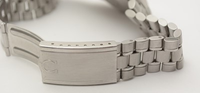 Lot 554 - Omega Seamaster: a steel cased manual-wind chronograph wristwatch