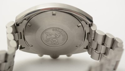 Lot 554 - Omega Seamaster: a steel cased manual-wind chronograph wristwatch