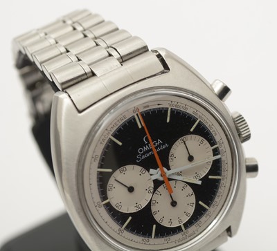 Lot 554 - Omega Seamaster: a steel cased manual-wind chronograph wristwatch