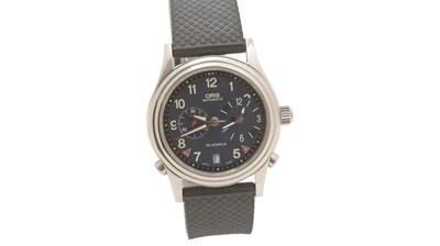 Lot 556 - Oris World Timer: a steel cased automatic wristwatch