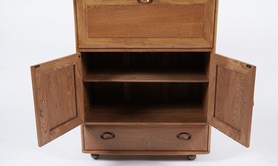 Lot 9 - Ercol Model 469 'Windsor' drinks cabinet/bureau