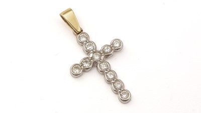 Lot 165 - A diamond crucifix pendant