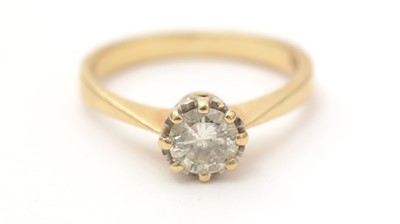 Lot 143 - A solitaire diamond ring