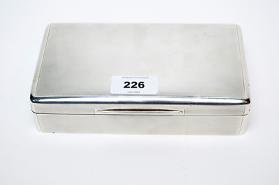 Lot 226 - An Art Deco silver box