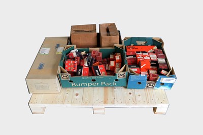 Lot 266 - Lens sets and glasses