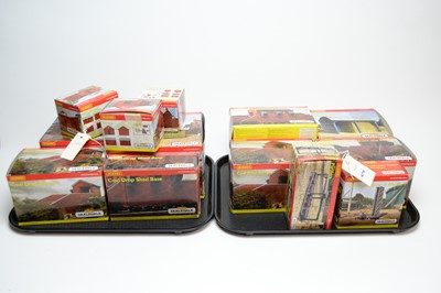 Lot 479 - Hornby Scaledale 00-gauge buildings