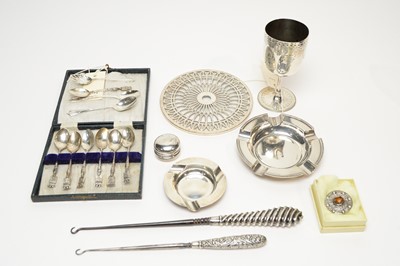 Lot 207 - Victorian and later silver collectibles