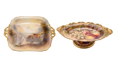 Lot 800 - Worcester Stinton cake plate and a fruit painted comport