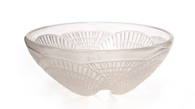 Lot 103 - Lalique ''Coquilles' pattern small bowl