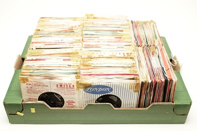 Lot 532 - A large collection of 1960's 7" singles