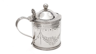 Lot 196 - A George III provincial mustard pot
