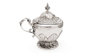 Lot 197 - A George IV mustard pot