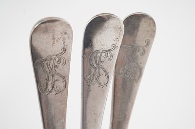 Lot 1393 - A set of six late 18th Century Maltese dessert spoons