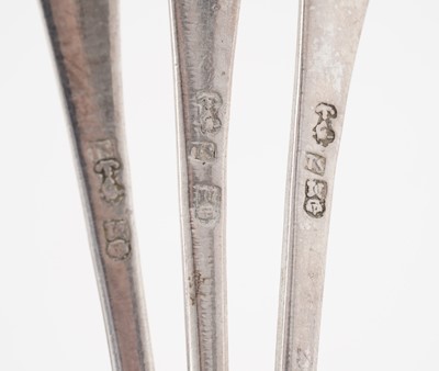 Lot 1393 - A set of six late 18th Century Maltese dessert spoons