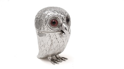 Lot 222 - A Victorian novelty mustard pot in the form of an owl with a matching spoon