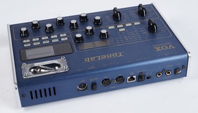 Lot 424 - A Vox Valvetronix Tonelab