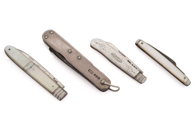 Lot 407 - Four fruit knives