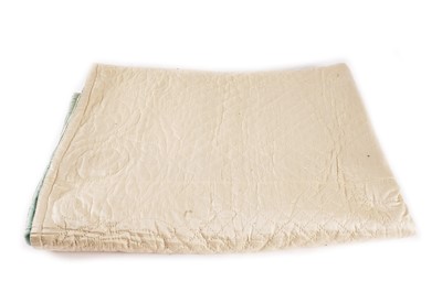 Lot 942 - An Art Deco period "Durham" wholecloth quilt