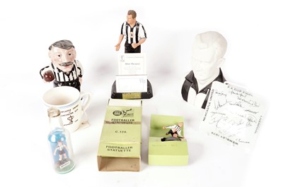 Lot 724 - NUFC interest collectibles