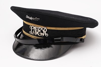 Lot 801 - A LNER (London & North Eastern Railway) station inspectors peaked cap