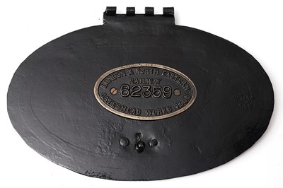Lot 809 - A LNER (London & North Eastern Railway) cast brass work plate, 62359, Gateshead Works 1900