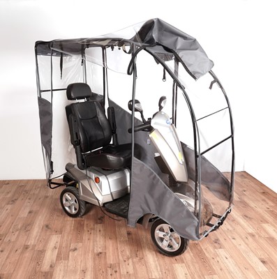 Lot 135 - A Kymco Maxer mobility scooter with rain cover