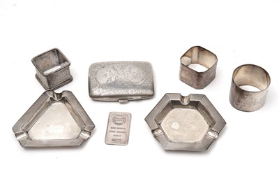 Lot 528 - A selection of silver items