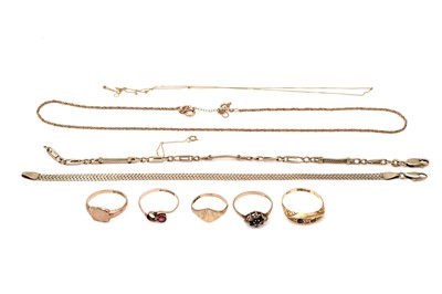 Lot 540 - A selection of gold jewellery