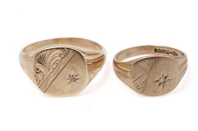 Lot 543 - Two 9ct yellow gold signet rings