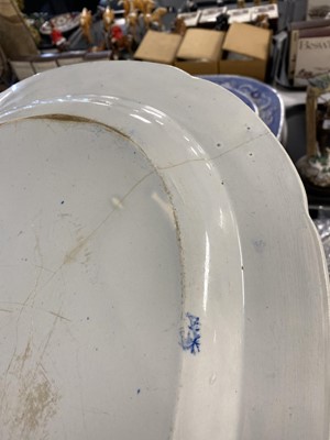 Lot 300 - A set of eleven ‘Willow’ pattern graduated meat and serving plates