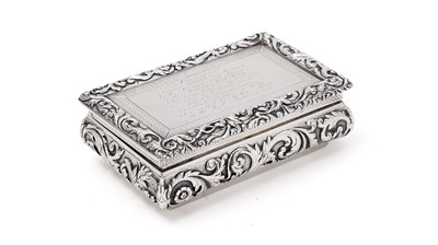 Lot 455 - A William IV snuff box