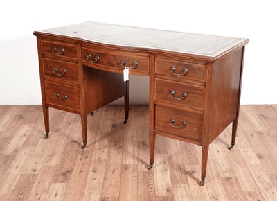 Lot 123 - An Edwardian writing desk