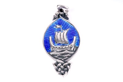 Lot 591 - An Alexander Ritchie of Iona enamelled silver pendant