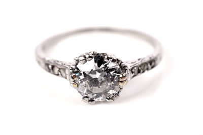 Lot 1189 - An early 20th Century diamond solitaire ring
