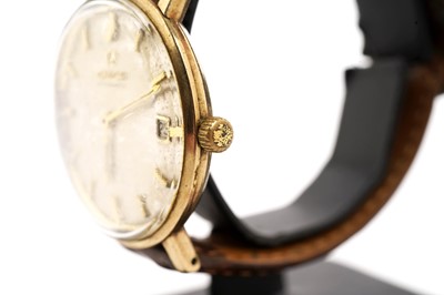 Lot 1026 - Omega Seamaster de Ville: a gold cased wristwatch