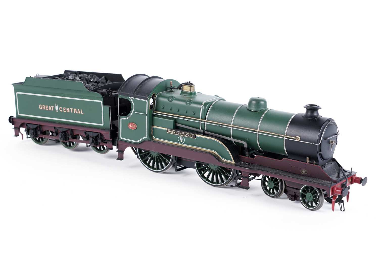 Lot 15 - A fine 0-gauge 4-4-0 locomotive and six-wheel tender