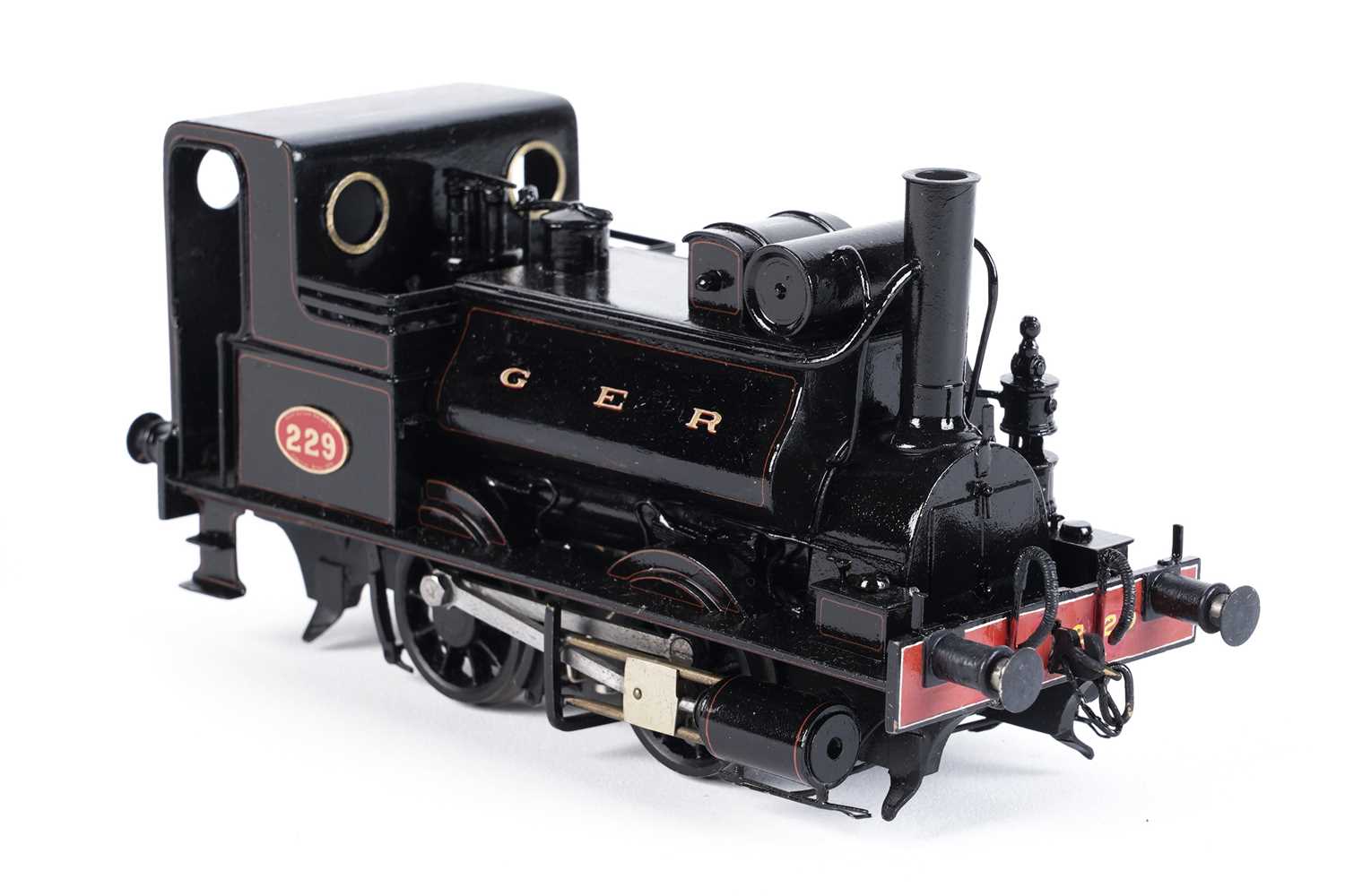 Lot 32 - A metal kit-built 0-gauge 0-4-0 locomotive
