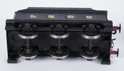 Lot 91 - A metal kit-built 0-gauge 0-8-0 locomotive and six-wheel tender