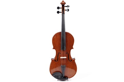 Lot 222 - A Stentor Elysia viola