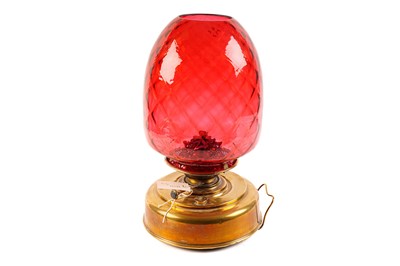 Lot 183 - An early 20th Century brass oil lamp