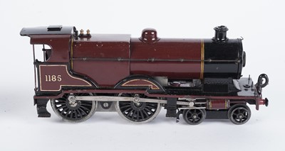Lot 174 - A Hornby 0-gauge 4-4-0 locomotive and six-wheel tender