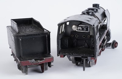 Lot 37 - A Marklin 0-gauge 4-4-0 locomotive and six-wheel tender